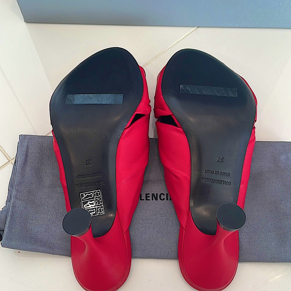 Balenciaga Drapy Sandal - Picture 5 of 8